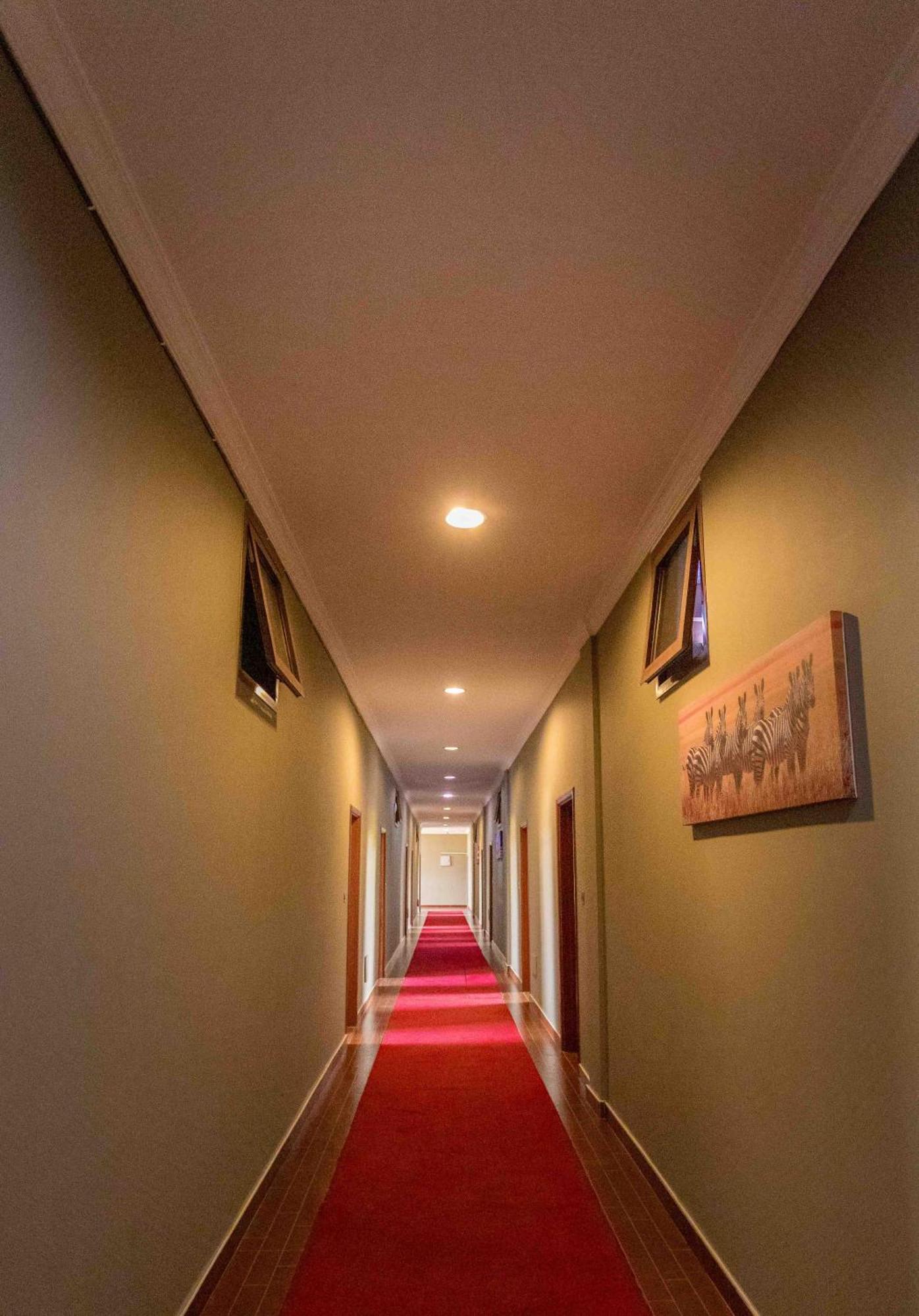 Panone Hotels - King'Ori Kilimanjaro Airport Moshi Extérieur photo