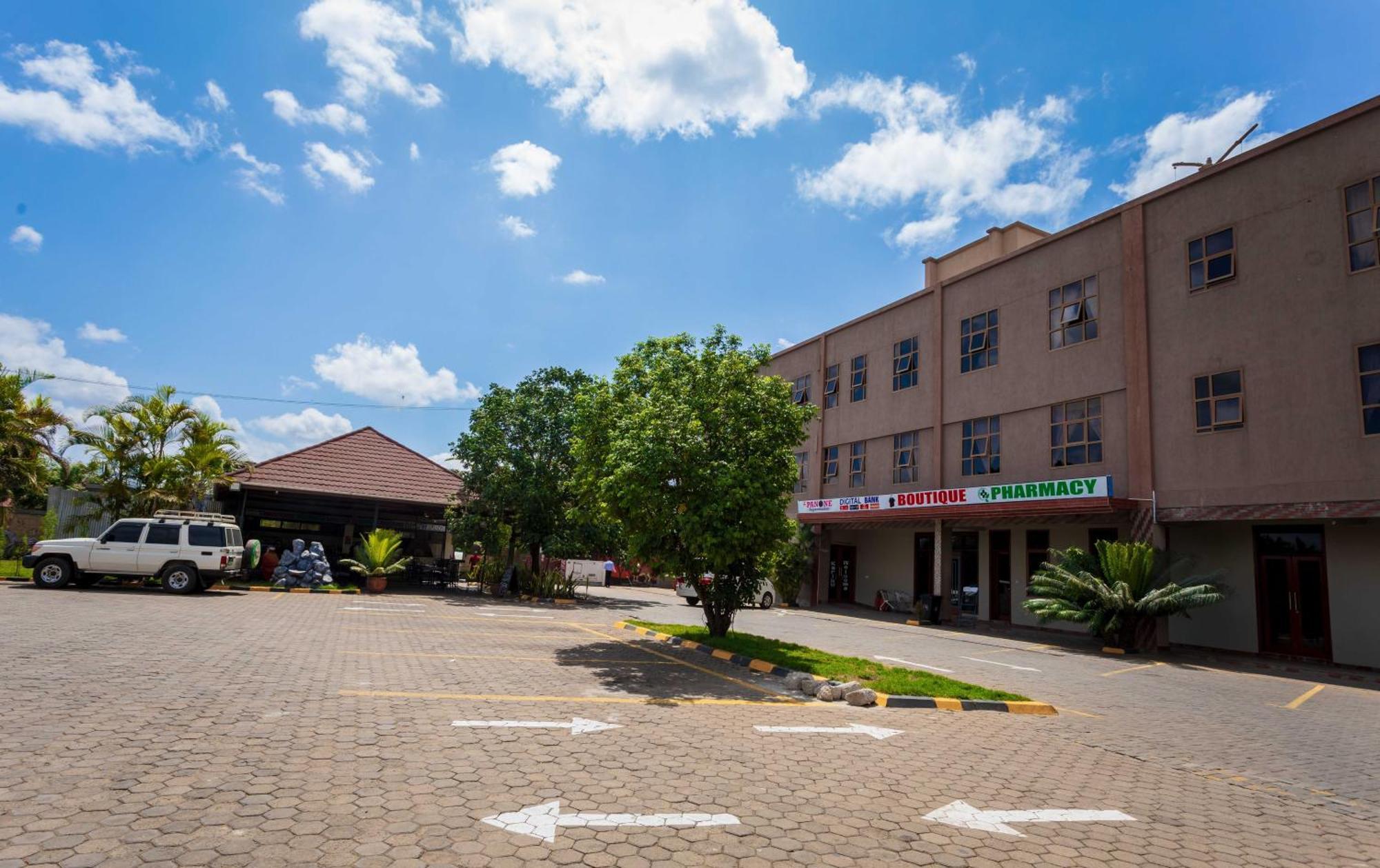 Panone Hotels - King'Ori Kilimanjaro Airport Moshi Extérieur photo